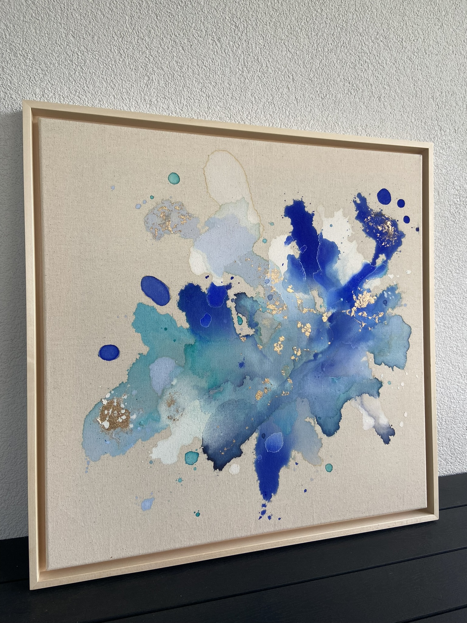 Seidenblume, 2025, Acryl und Gold auf roher Baumwollleinwand, Ansicht 8